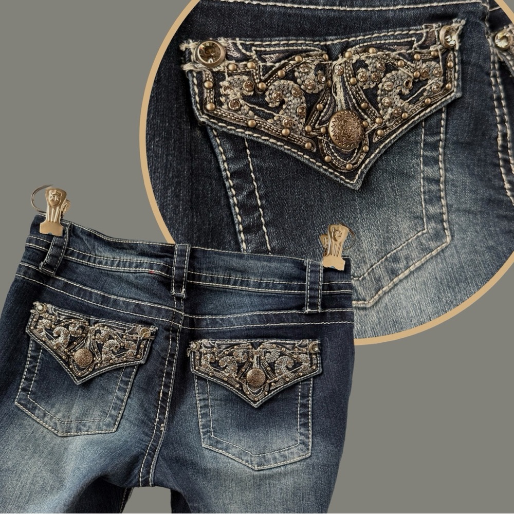 Y2K Suko Jeans Capri Denim - Dark Wash Embellished Pocket Cuffed Cropped Jeans